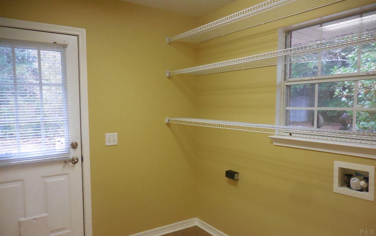 5962 Ridgeview Drive Milton, FL 32570 - Photo 10 of 33 Gallery Image 10