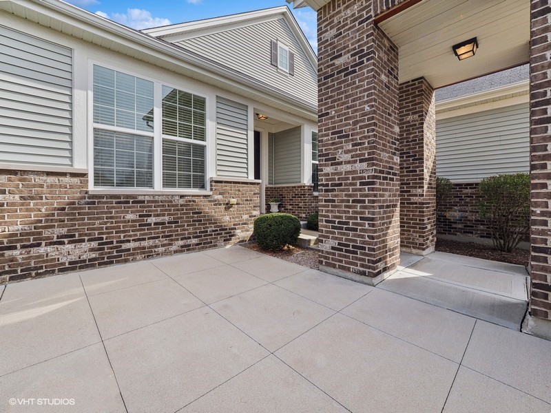 2940 Chevy Chase Lane Naperville, IL 60564 - Photo 2 of 38 a view of entryway of a house