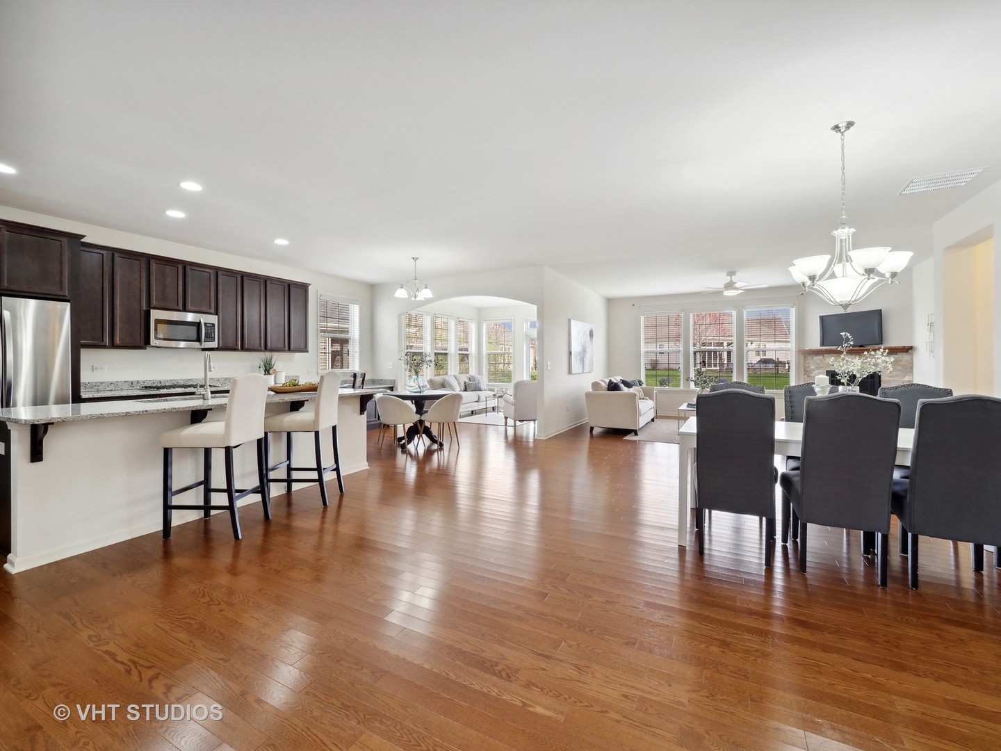 2940 Chevy Chase Lane Naperville, IL 60564 - Photo 4 of 38