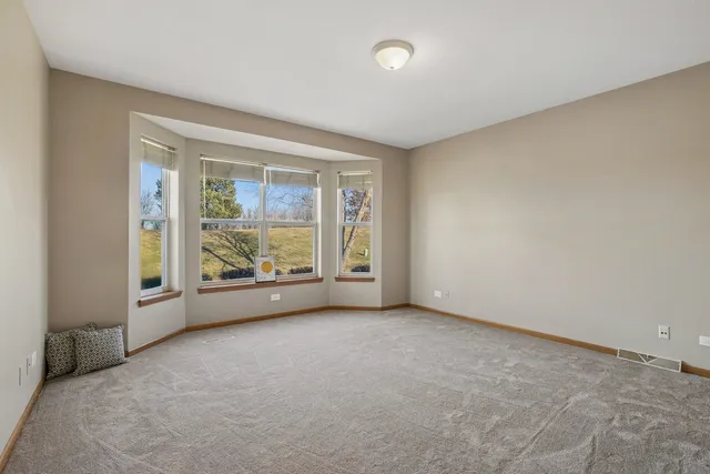 $185,000 | 3840 Fox Hunt Way, Grayslake, IL 60030