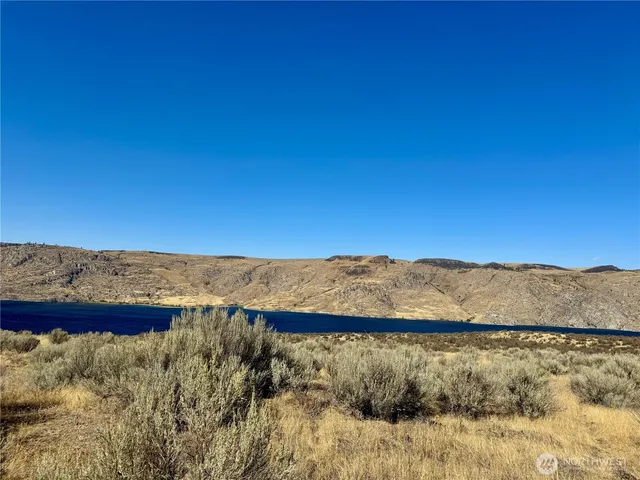 $190,000 | 4199 East Spring Canyon Road, Grand Coulee, WA 99133