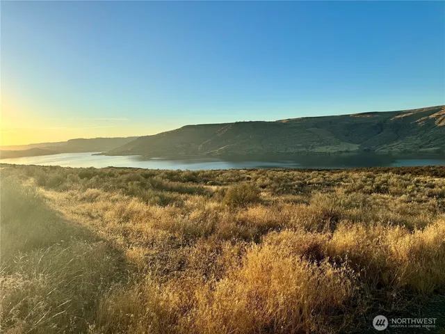 $190,000 | 4199 East Spring Canyon Road, Grand Coulee, WA 99133