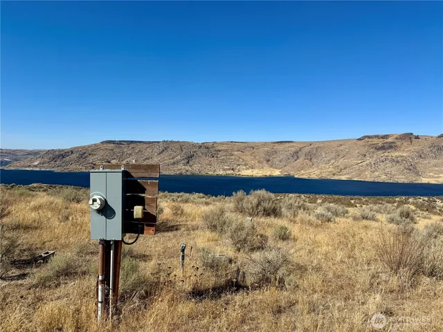 $190,000 | 4199 East Spring Canyon Road, Grand Coulee, WA 99133