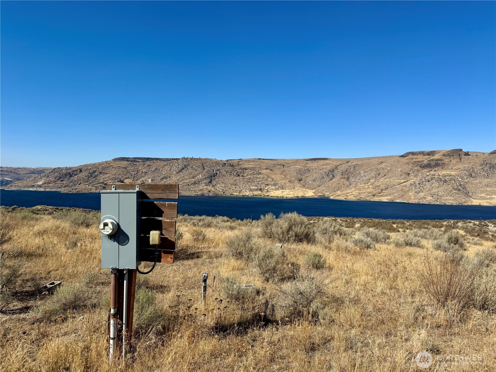 4199 East Spring Canyon Road Grand Coulee, WA 99133 - Photo 8 of 25