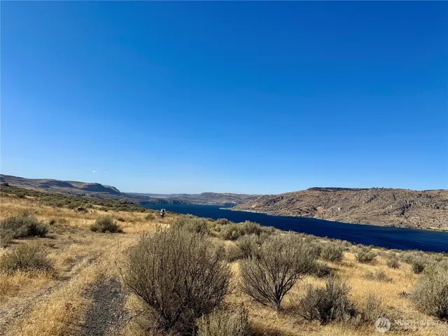 $190,000 | 4199 East Spring Canyon Road, Grand Coulee, WA 99133