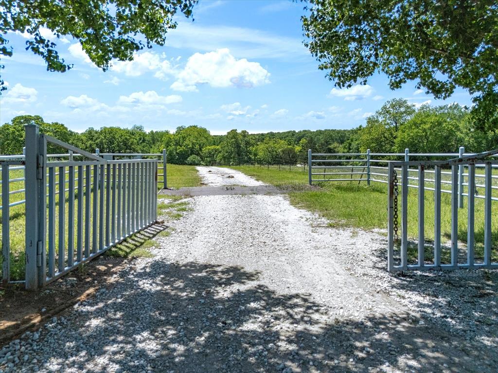 600 County Road 1790 Sunset, TX 76270 - Photo 28 of 36