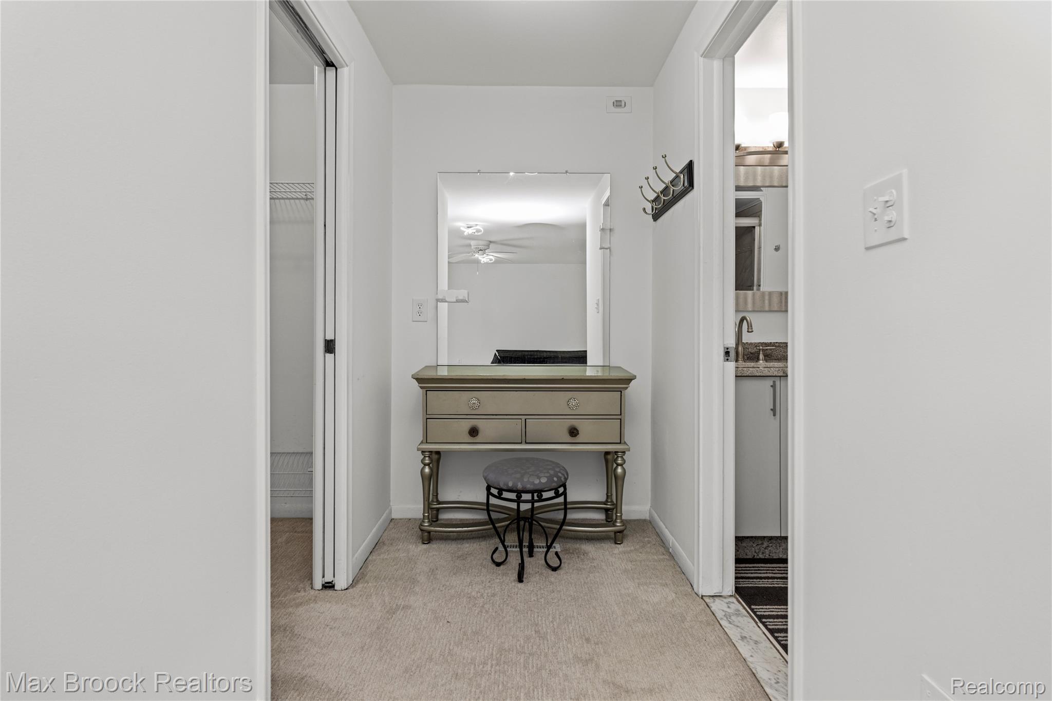 7451 Pebble Point West Bloomfield, MI 48322 - Photo 30 of 50
