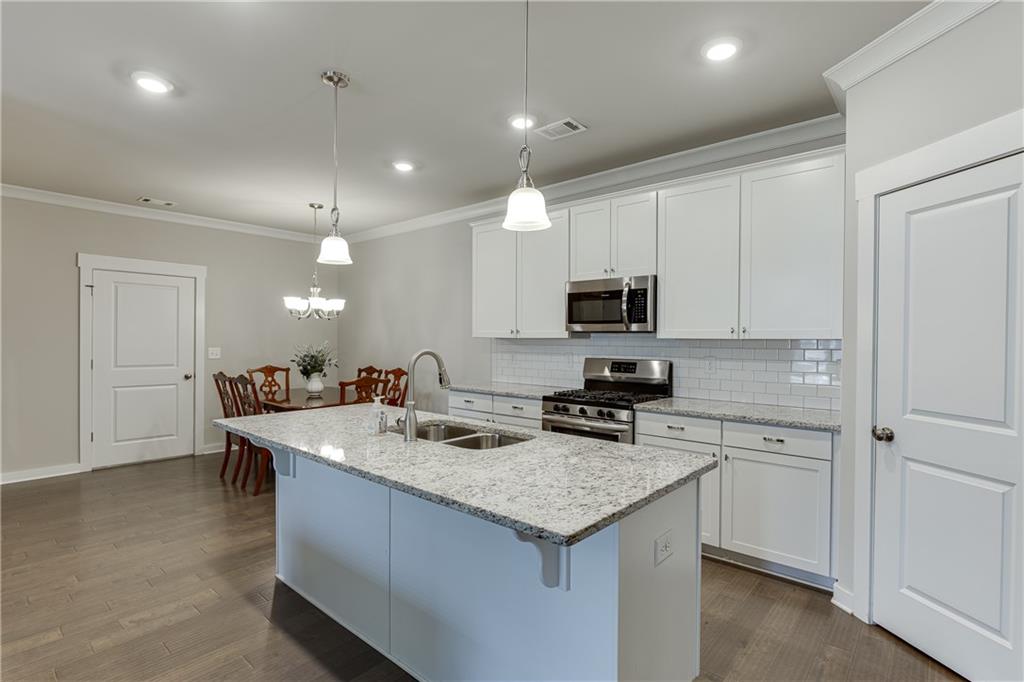 2476 Rathburn Circle Loganville, GA 30052 - Photo 8 of 35