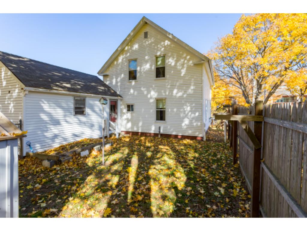 21 Rochester Hill Road Rochester, NH 03867 - Photo 4 of 21