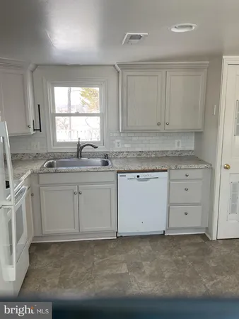 $2,500 | 6774 Leeds Manor Road, Marshall, VA 20115