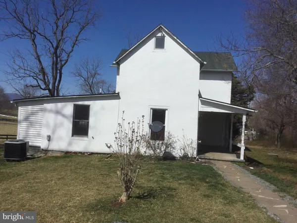 $2,500 | 6774 Leeds Manor Road, Marshall, VA 20115