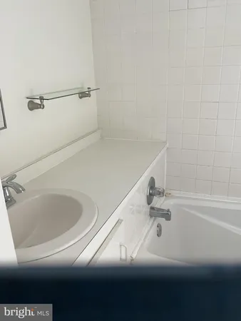 $2,500 | 6774 Leeds Manor Road, Marshall, VA 20115