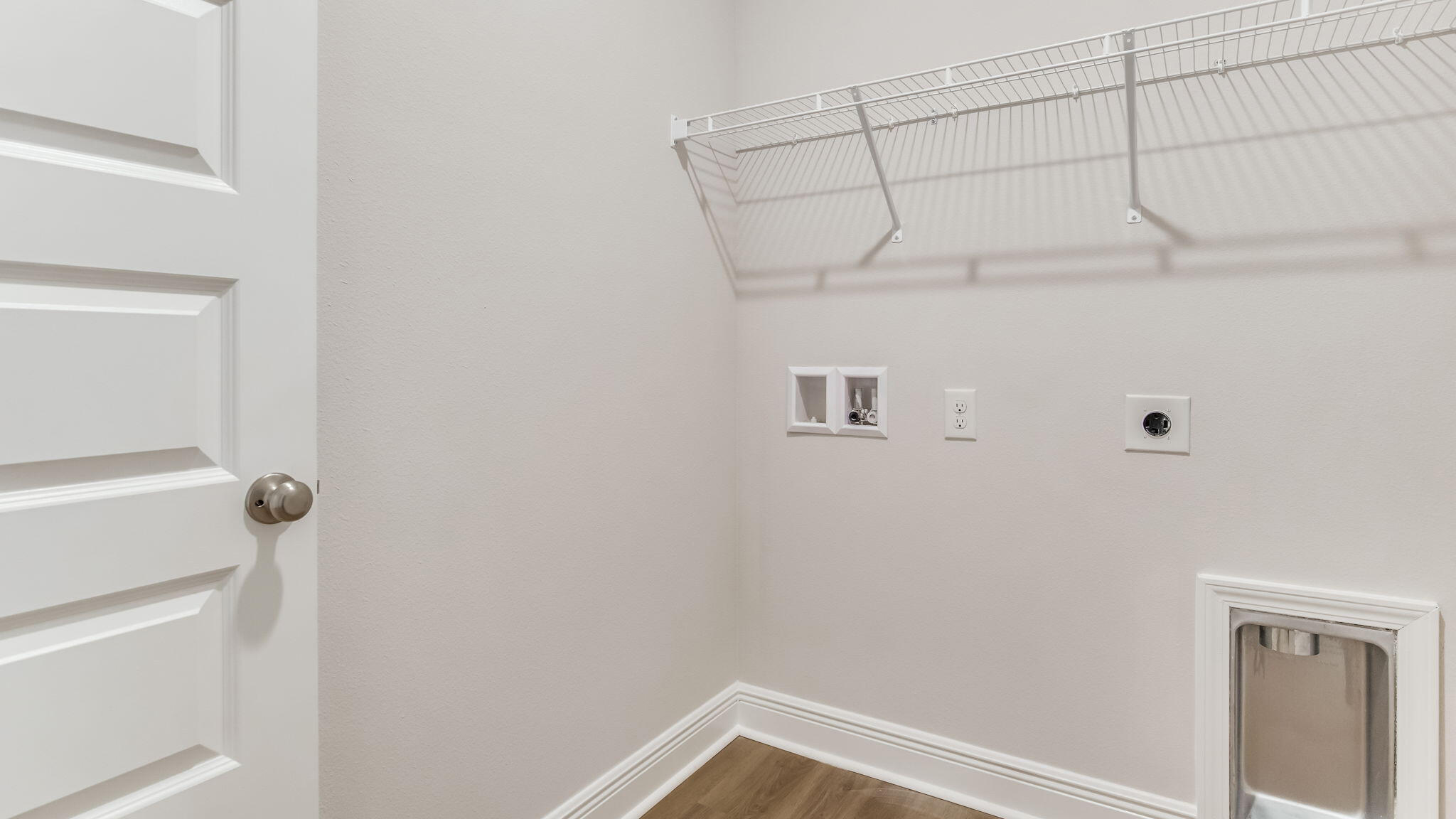 5619 Thatcher Road Crestview, FL 32539 - Photo 28 of 32 a view of a rack on the wall