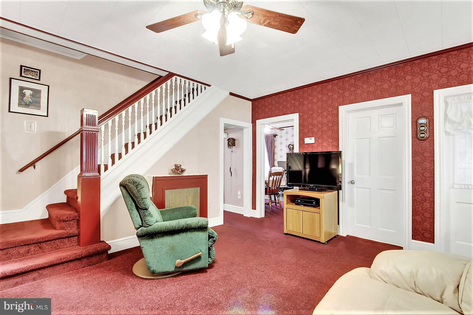 249 Locust Street Hanover, PA 17331 - Photo 4 of 26 Gallery Image 4