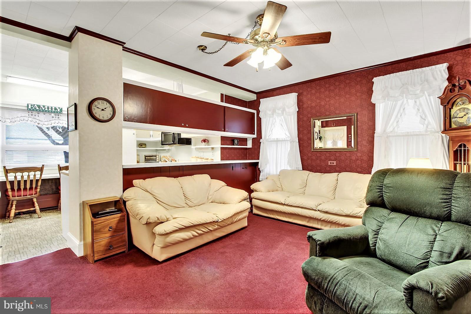 249 Locust Street Hanover, PA 17331 - Photo 5 of 26 Gallery Image 5