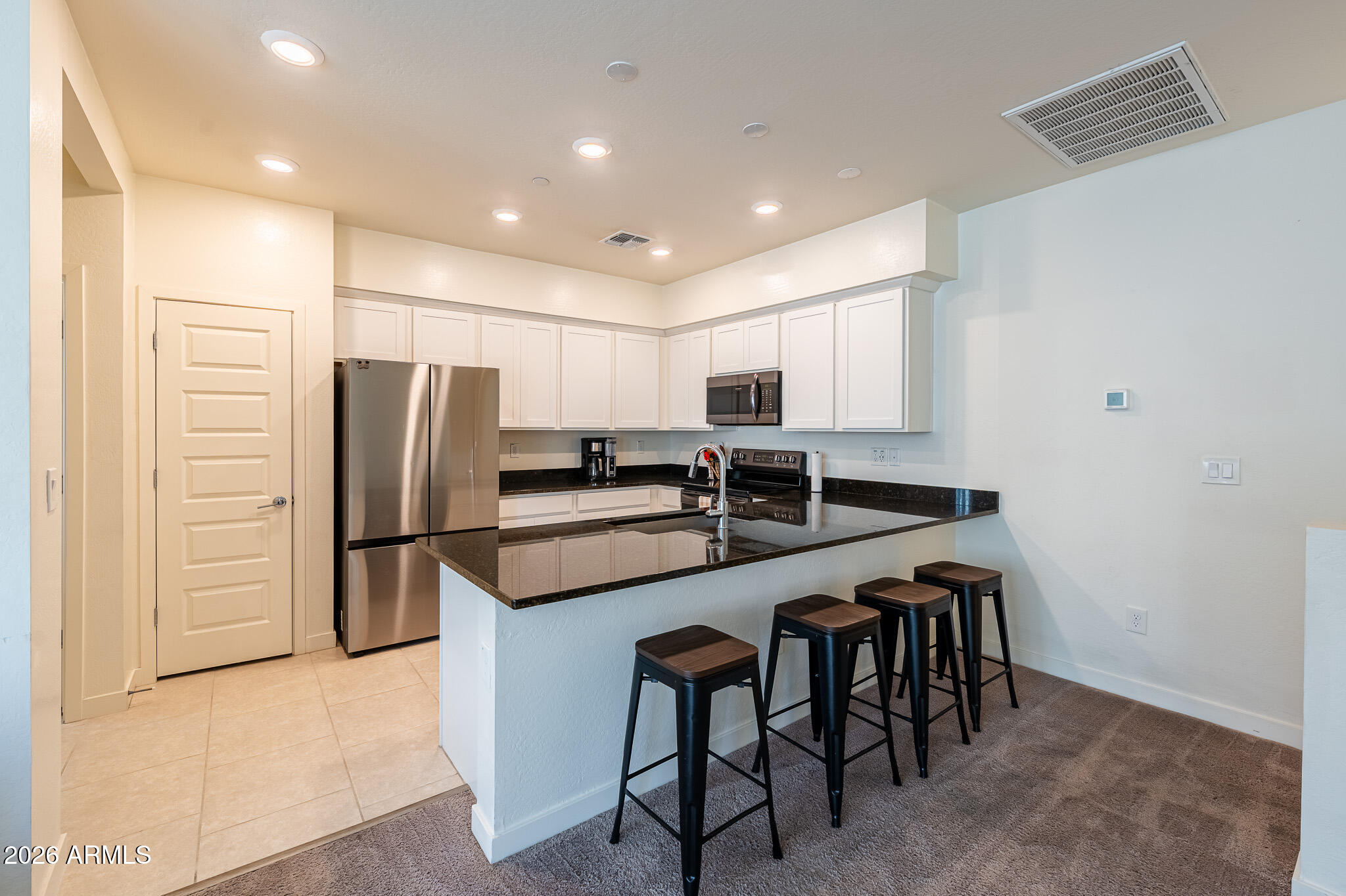 2750 South Voyager Drive, Unit 101 Gilbert, AZ 85295 - Photo 10 of 36 Kitchen