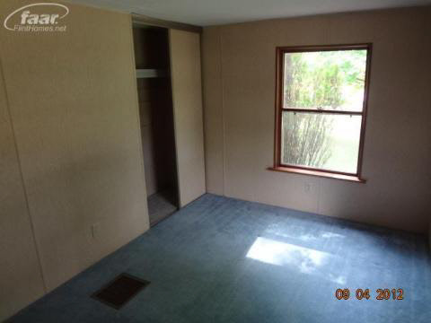 14969 Pierce Road Byron, MI 48418 - Photo 8 of 20 20195868-7.JPG