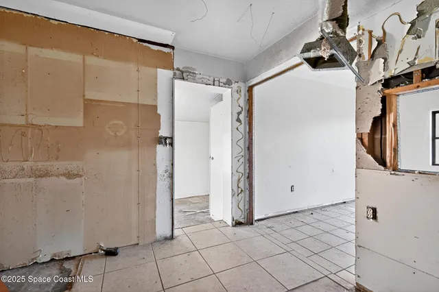 a view of a storage & utility room