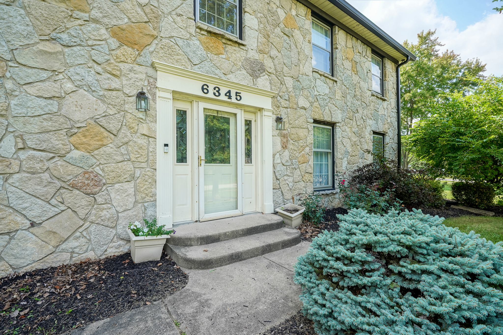 6345 Cromwell Road Indianapolis, IN 46250 - Photo 3 of 47 Gallery Image 3