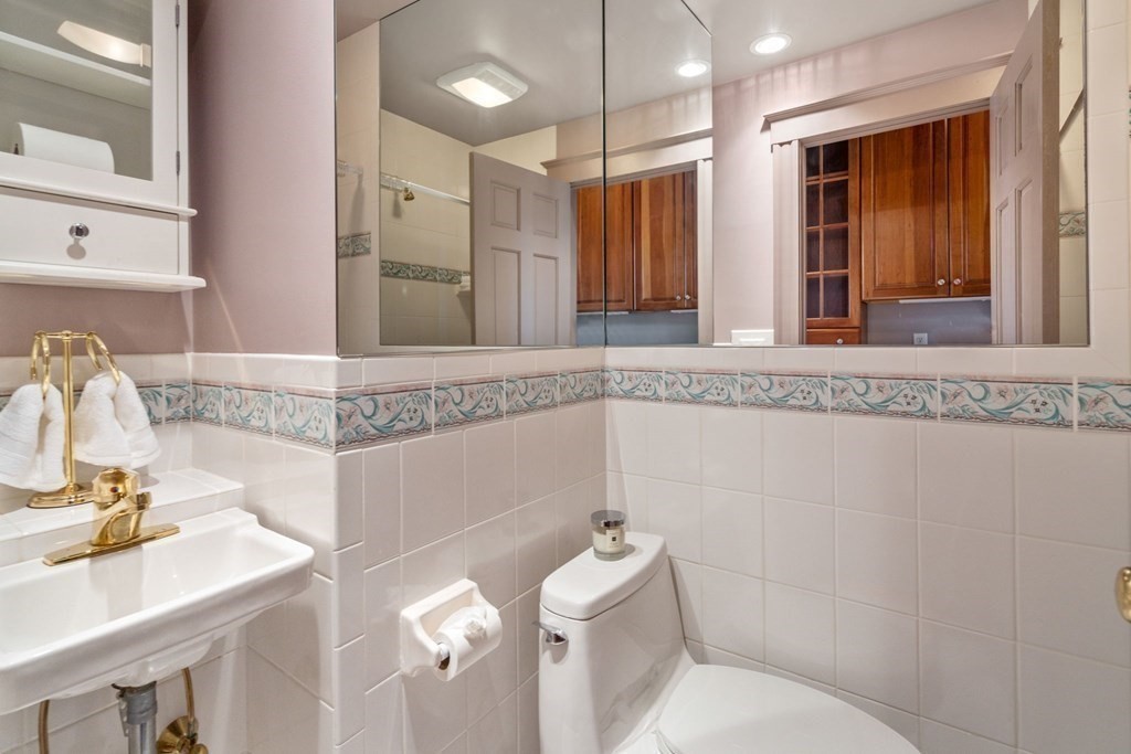 67 Commonwealth Road Watertown, MA 02472 - Photo 14 of 29 Gallery Image 14