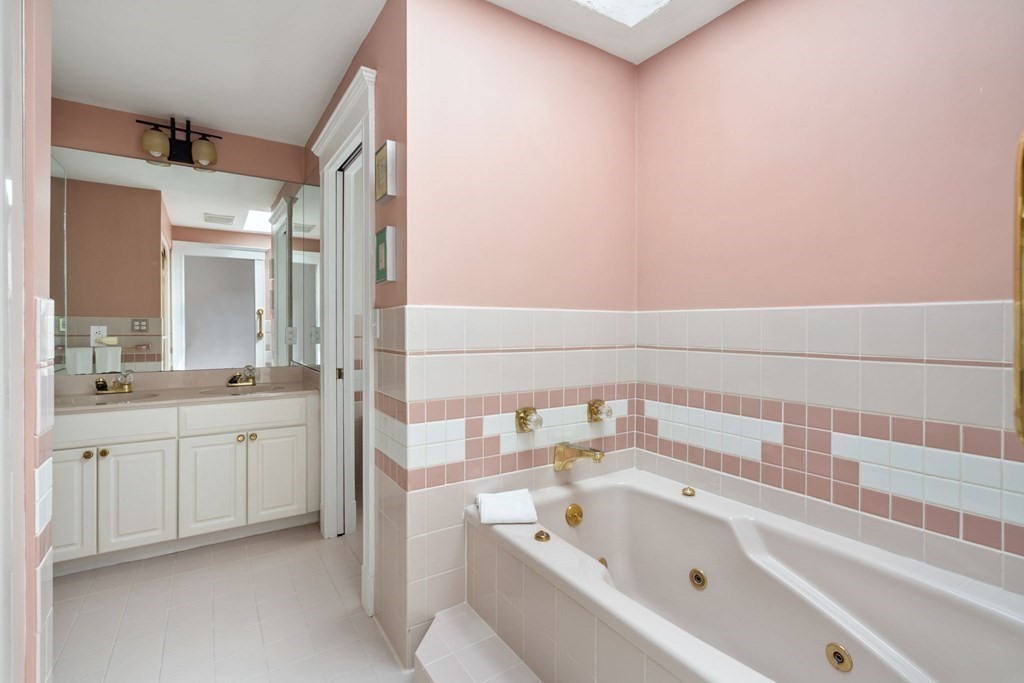 67 Commonwealth Road Watertown, MA 02472 - Photo 17 of 29 Gallery Image 17
