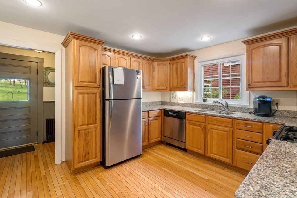 67 Commonwealth Road Watertown, MA 02472 - Photo 25 of 29 Gallery Image 25