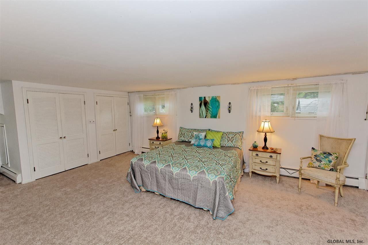 6 Aspinwall Road Colonie, NY 12211 - Photo 12 of 25 Photo 12