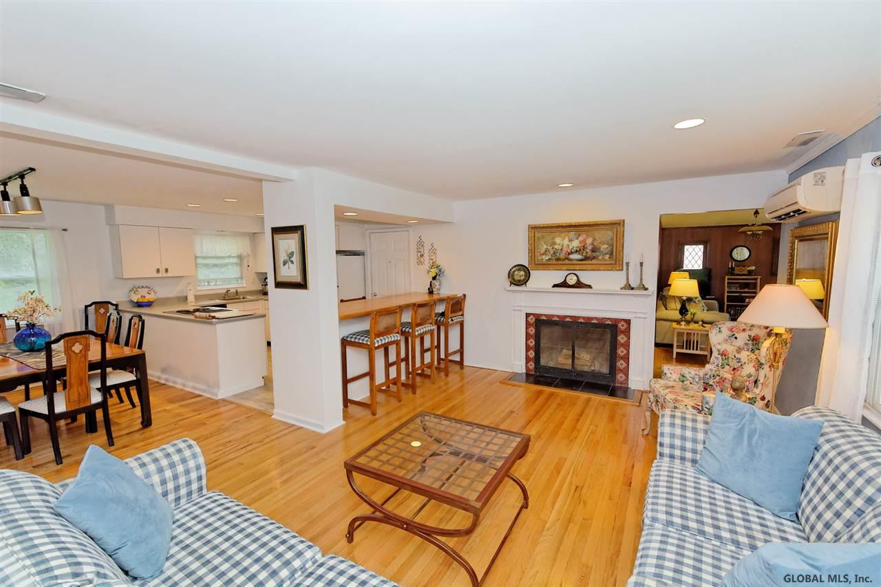 6 Aspinwall Road Colonie, NY 12211 - Photo 7 of 25 Photo 7
