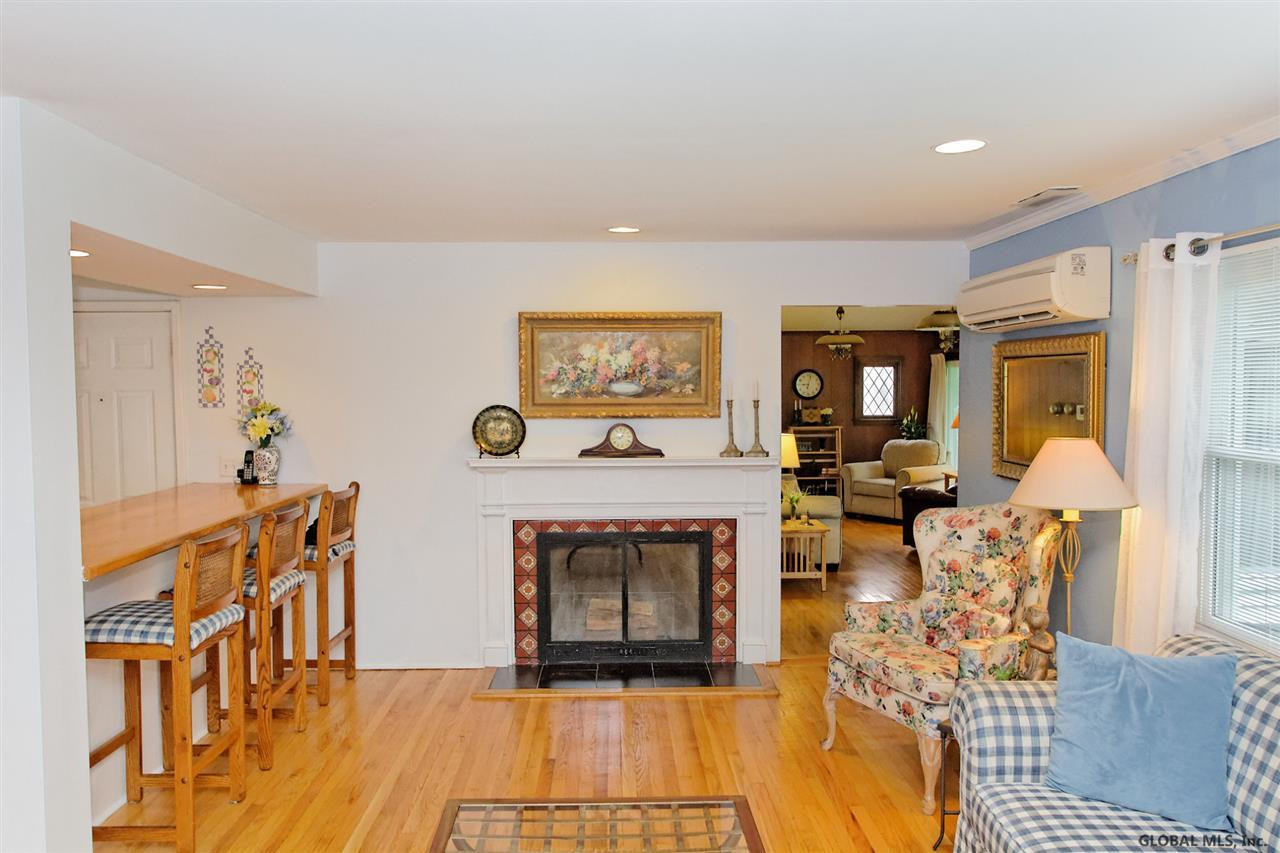 6 Aspinwall Road Colonie, NY 12211 - Photo 8 of 25 Photo 8