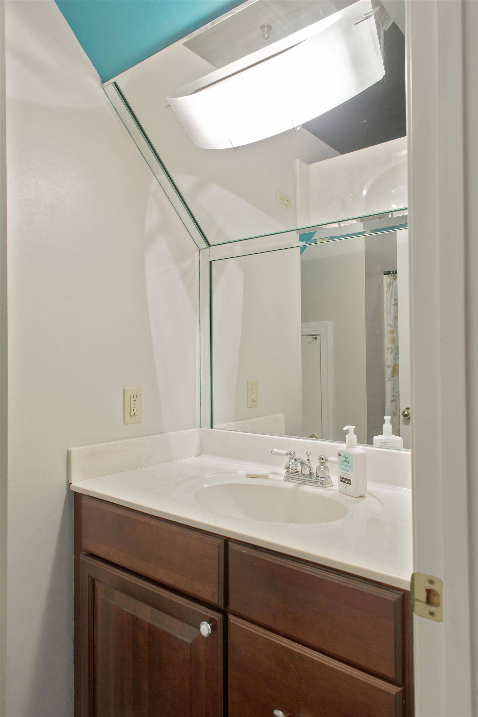 806 Mires Road Mount Juliet, TN 37122 - Photo 12 of 28 full bath for in-law sweet