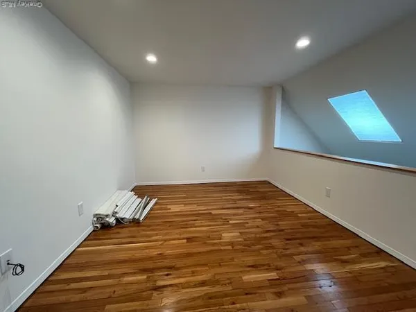 $3,250 | 42 Sintsink Drive East, Unit 4, Port Washington, NY 11050