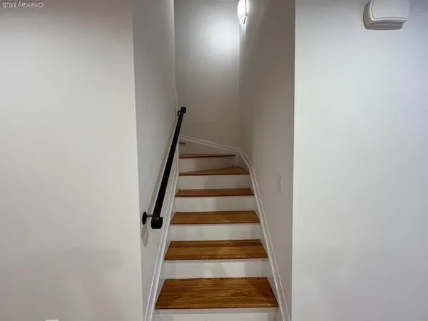 $3,250 | 42 Sintsink Drive East, Unit 4, Port Washington, NY 11050