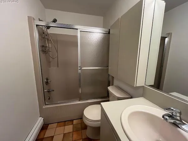 $3,250 | 42 Sintsink Drive East, Unit 4, Port Washington, NY 11050