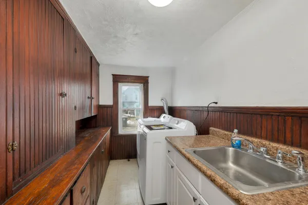 $2,100 | 135 Franklin Street, Unit A, Franklin, NH 03235