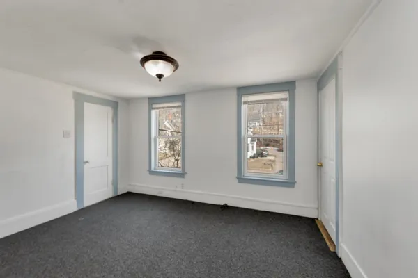 $2,100 | 135 Franklin Street, Unit A, Franklin, NH 03235