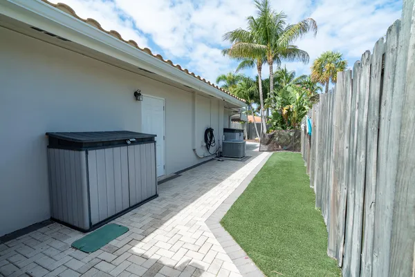 $749,000 | 421 Southeast 4th Terrace, Pompano Beach, FL 33060