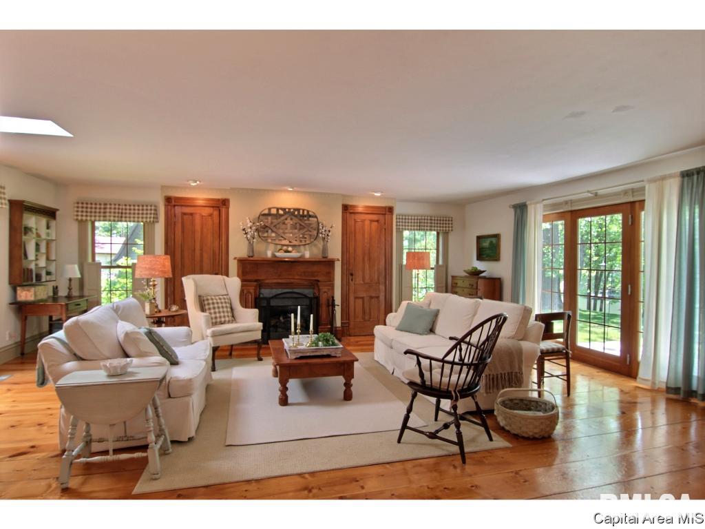 12844 Apache Road Shipman, IL 62685 - Photo 8 of 28