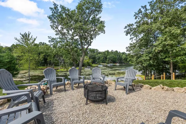 $750,000 | W5066 West Long Lake Road, Waupaca, WI 54981