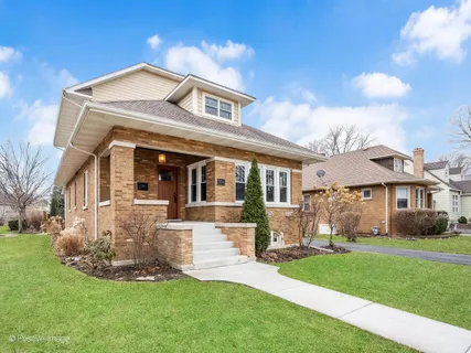 $999,900 | 184 East Grantley Avenue, Elmhurst, IL 60126