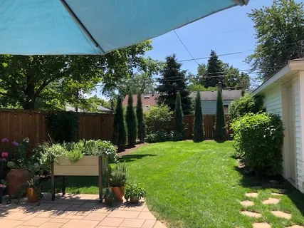 $999,900 | 184 East Grantley Avenue, Elmhurst, IL 60126