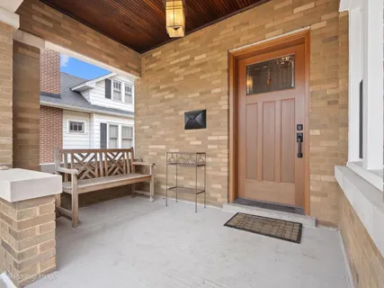 $999,900 | 184 East Grantley Avenue, Elmhurst, IL 60126