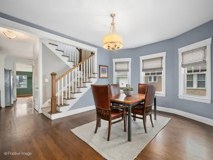 $999,900 | 184 East Grantley Avenue, Elmhurst, IL 60126