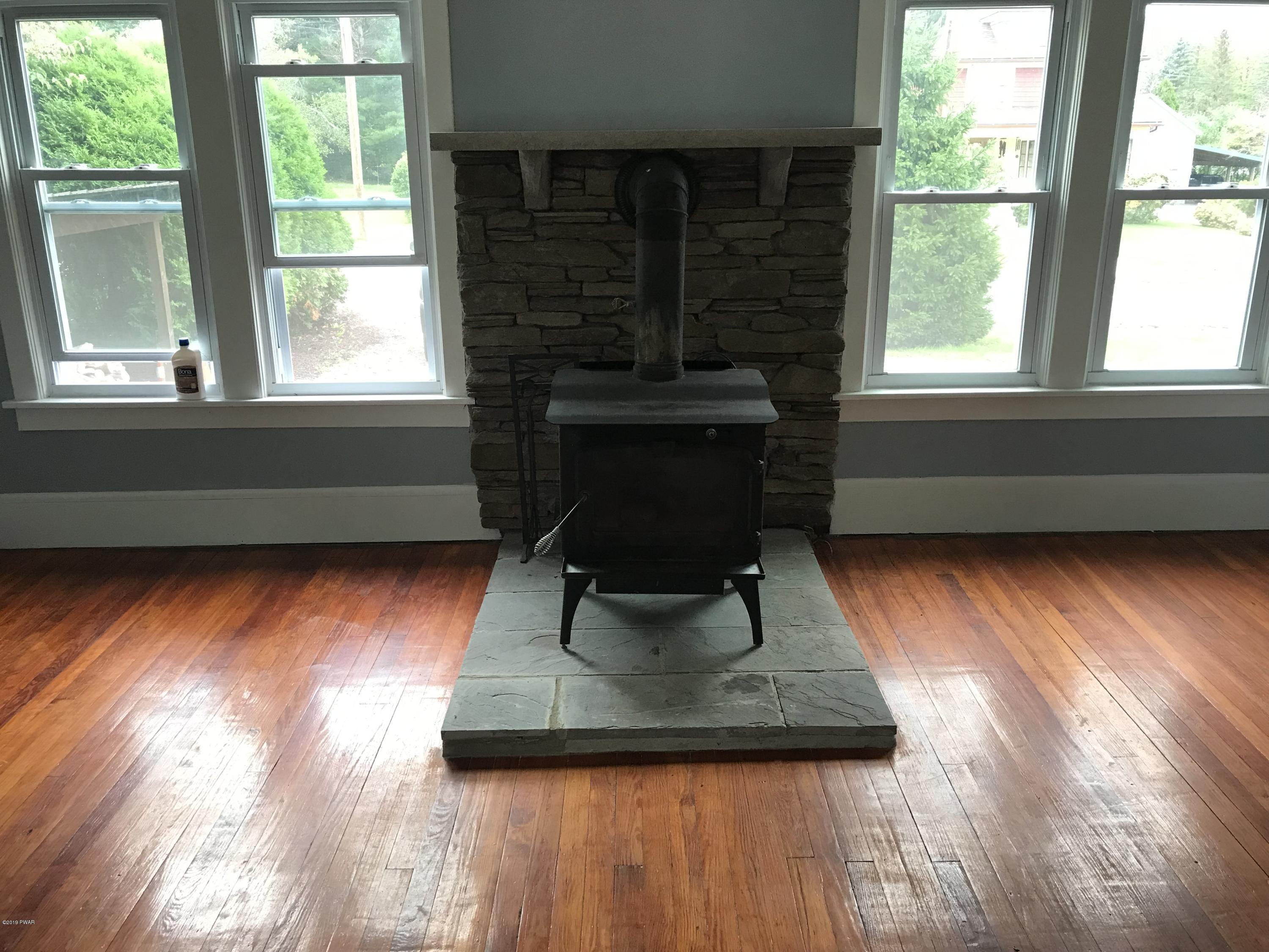 172 Carbondale Road Waymart, PA 18472 - Photo 6 of 27 WOOD STOVE