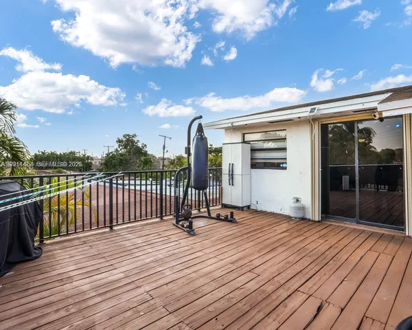 $1,045,000 | 5629 Southwest 7th Street, Miami, FL 33144