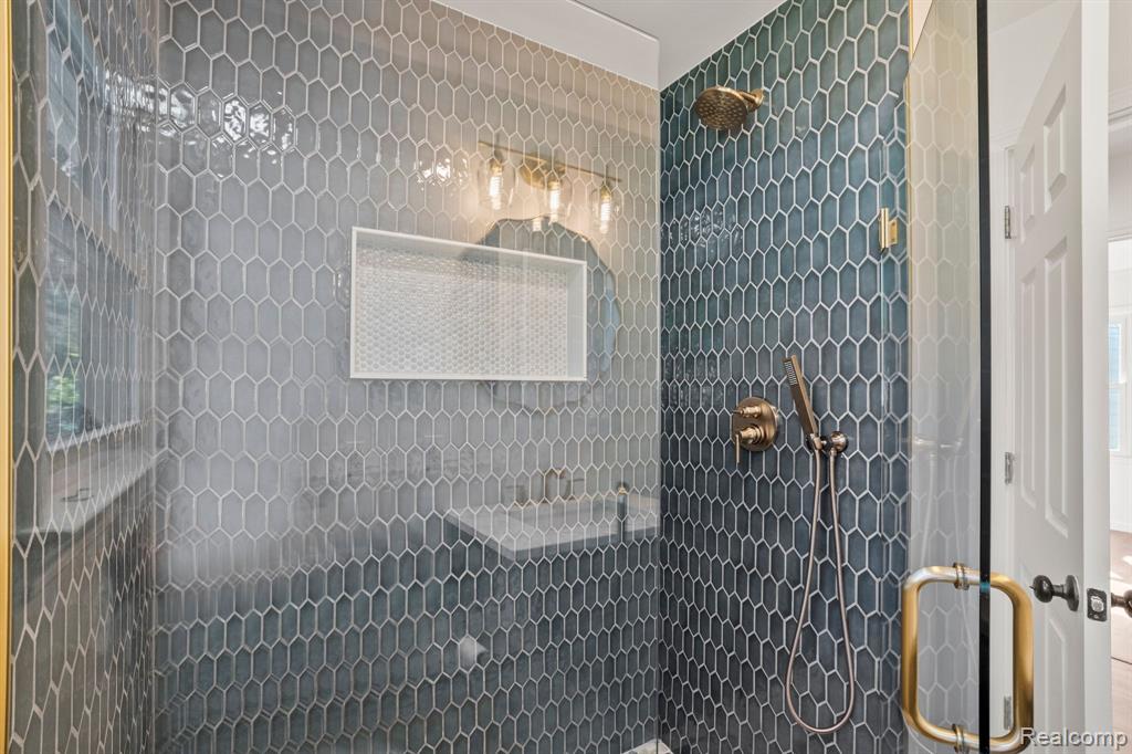 2896 Dorchester Road Birmingham, MI 48009 - Photo 17 of 29
