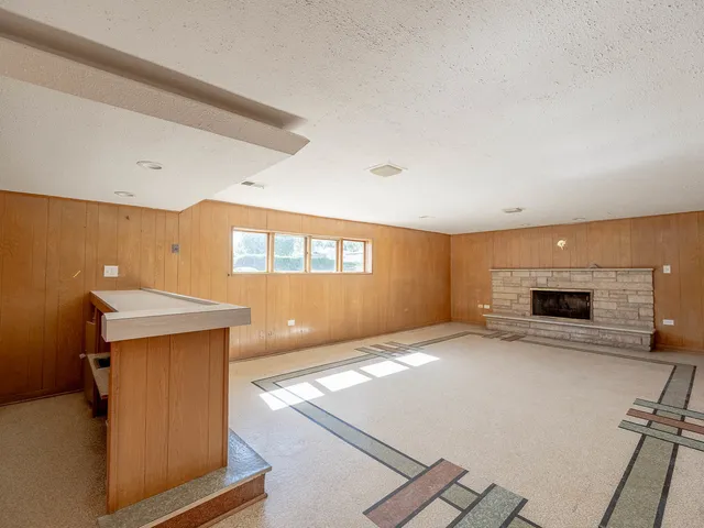 $419,900 | 2858 Kensington Avenue, Westchester, IL 60154