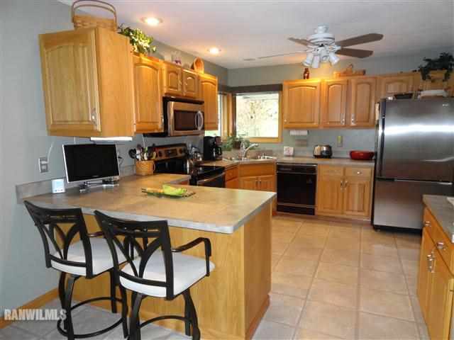 5971 North Oak Road Freeport, IL 61032 - Photo 5 of 12 Gallery Image 5