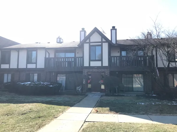 $1,750 | 219 Uteg Street, Unit E, Crystal Lake, IL 60014