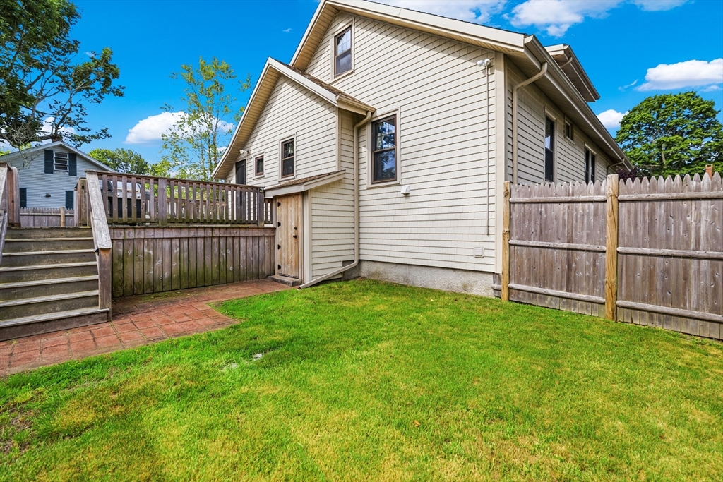 73 Chestnut Street Fairhaven, MA 02719 - Photo 6 of 42