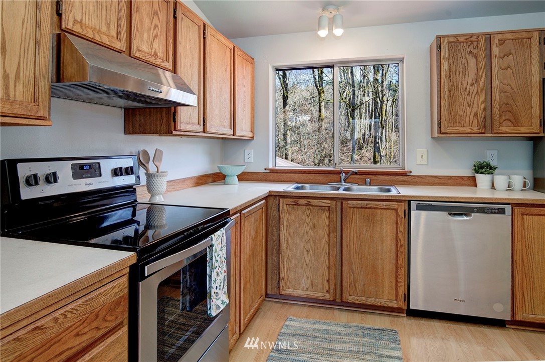 1208 223rd Street Southwest Bothell, WA 98021 - Photo 12 of 24